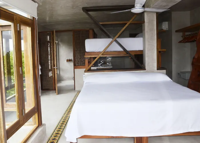 Hotel Pocna 3*